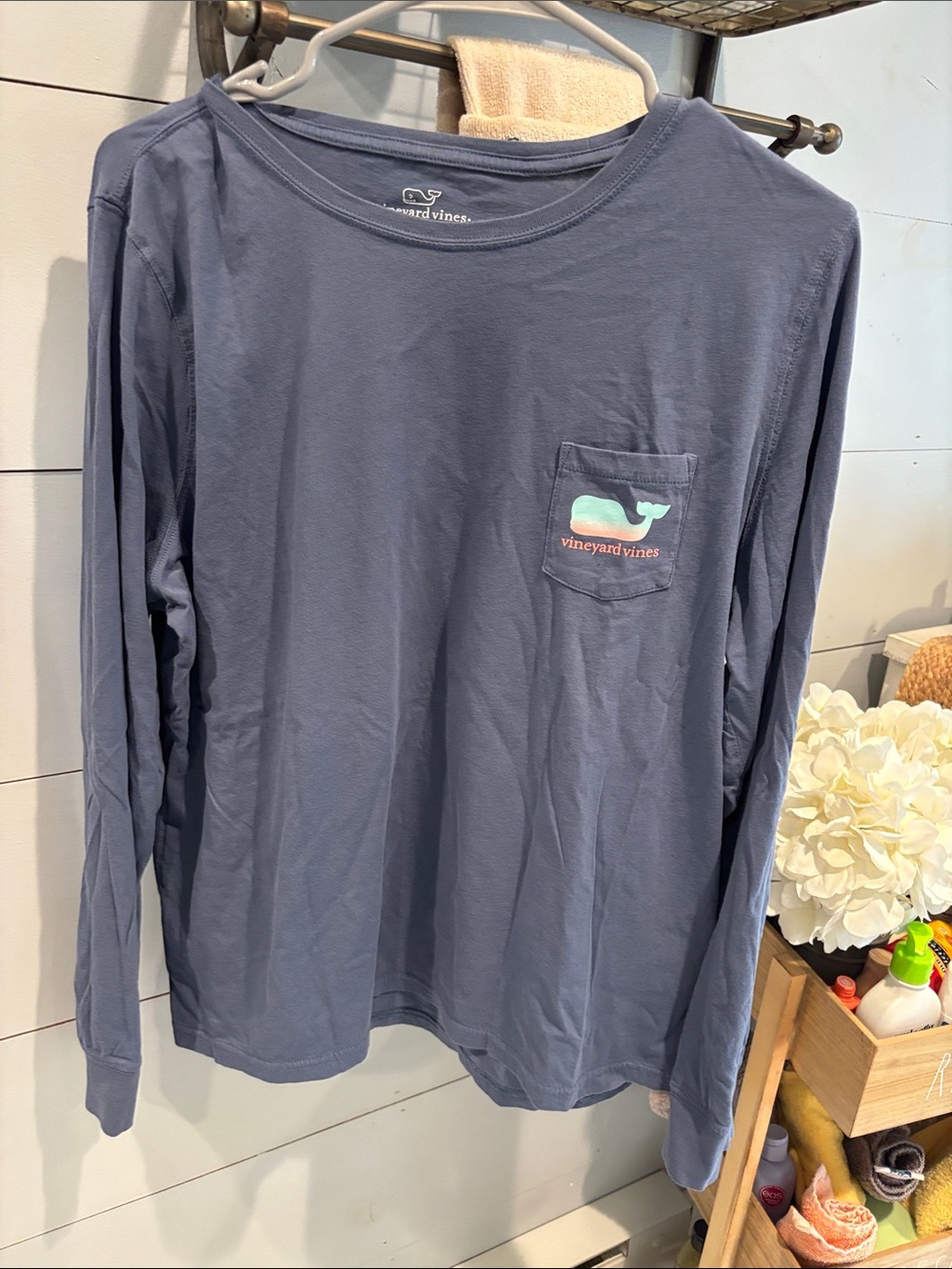 Vineyard Vines women’s Long-Sleeve Pocket Tee — Dusty Blue with Mint Whale